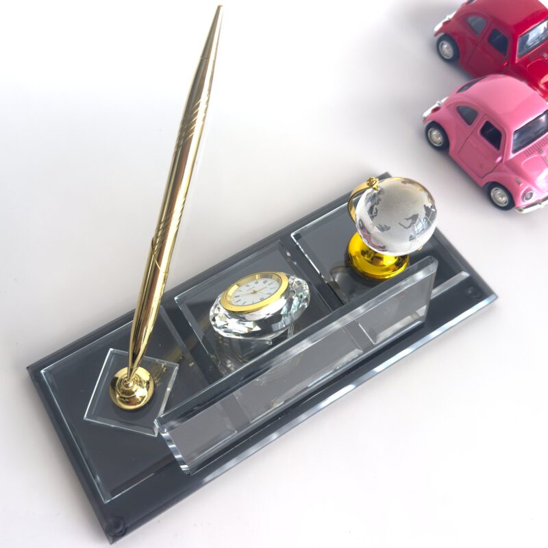 Doctor Nameplate with Logo | 1.77 x 5.90 in | Gold Pen & Globe