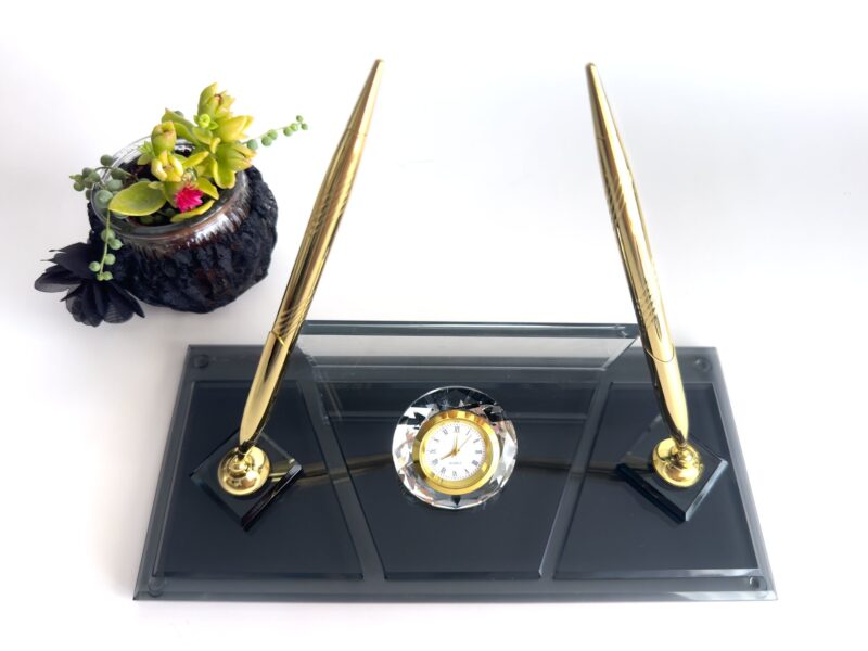 il_fullxfull.6089997618_nsq7.jpg Black Crystal Nameplate | 1.77 x 5.90 in | Gold Pen Set