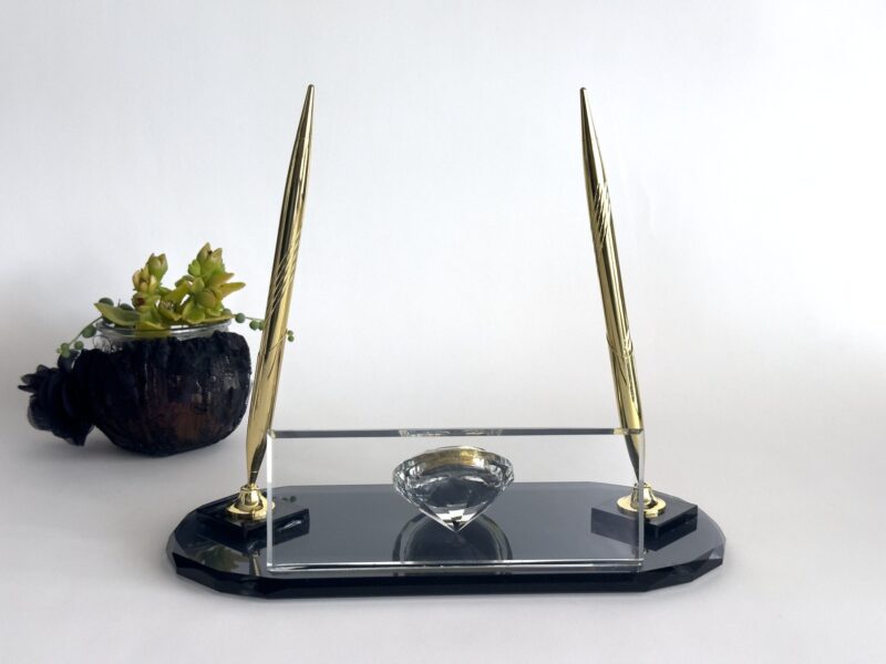 il_fullxfull.6096320196_tq1d.jpg Custom Glass Nameplate 1.77 x 5.90 in | Oval Black Crystal