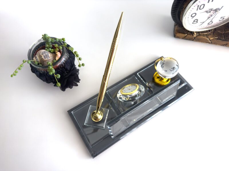 Doctor Nameplate with Logo | 1.77 x 5.90 in | Gold Pen & Globe