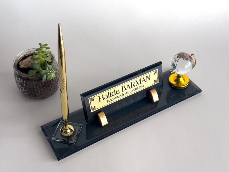 Doctor Name Plate 1.77 x 5.90 in | Crystal Globe Set