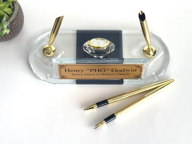 Executive Desk Nameplate | 1.77 x 5.90 in | Oval Black Crystal